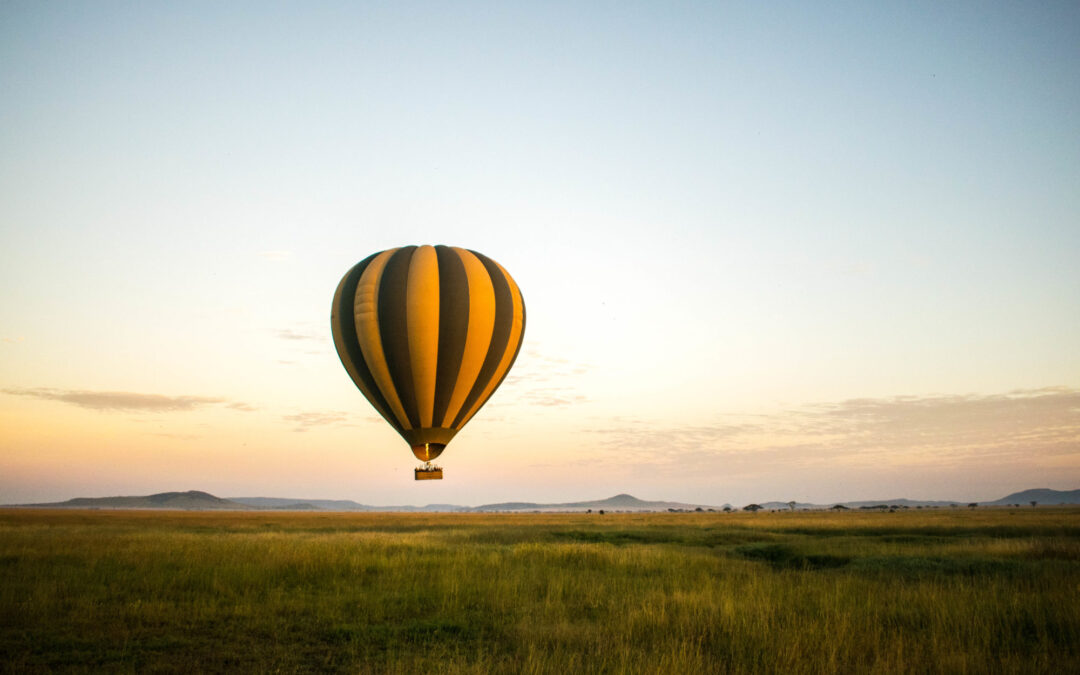 I varmluftsballong over Serengeti